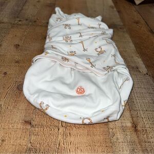 Nested Bean -  Zen 100% Cotton Swaddle Wrap giraffe 7-18lb 
S/L